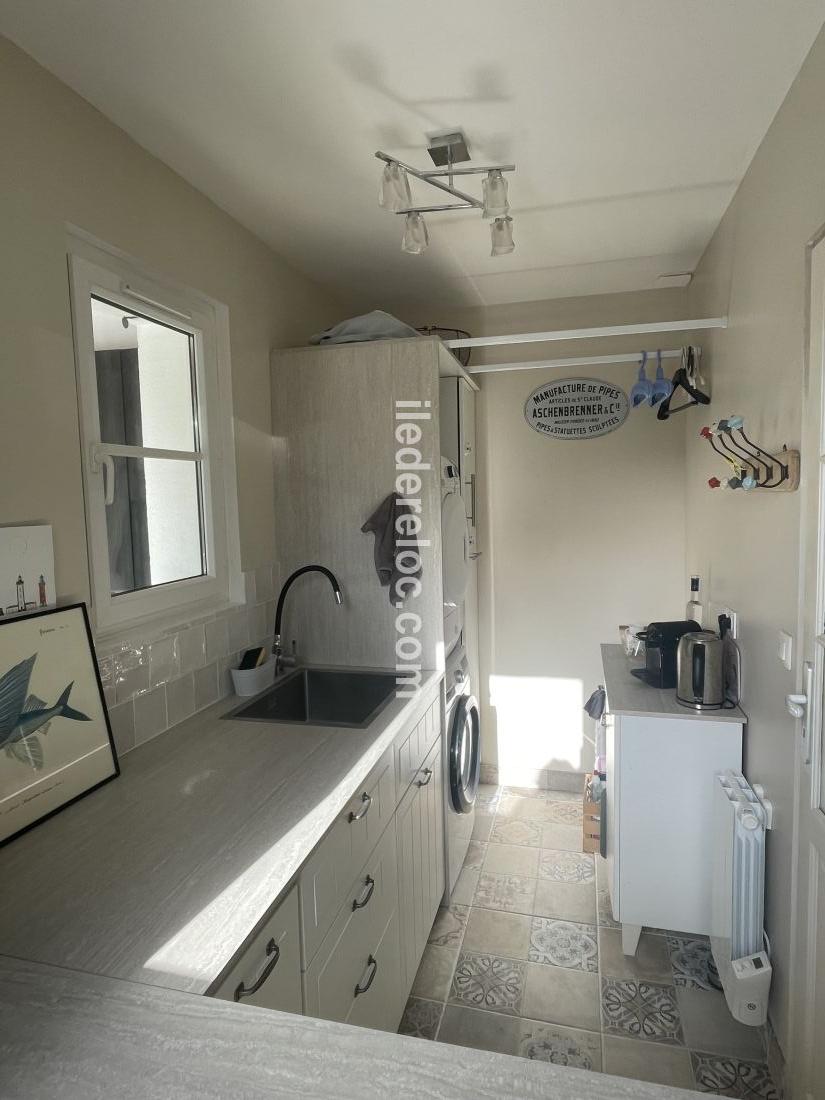 Photo 21 : CELLIER d'une maison situ&eacute;e &agrave; Sainte-Marie-de-R&eacute;, &icirc;le de R&eacute;.