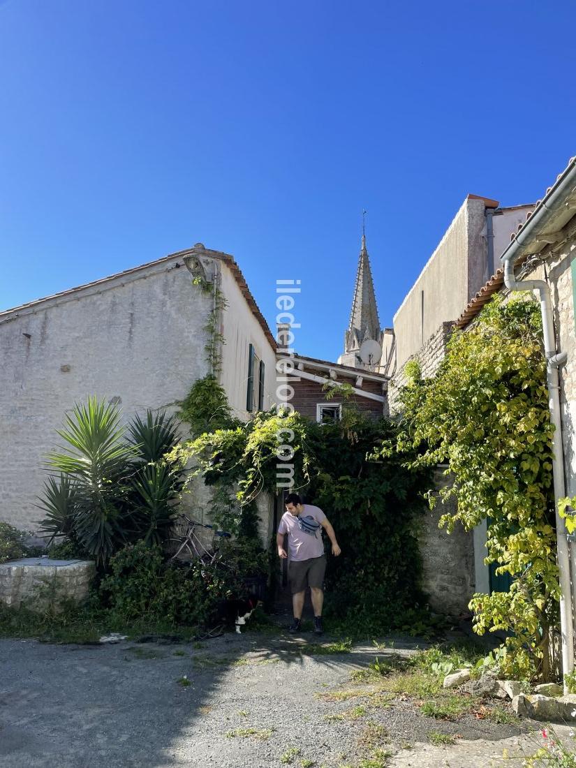 Photo 27 : EXTERIEUR d'une maison située à Sainte-Marie-de-Ré, île de Ré.