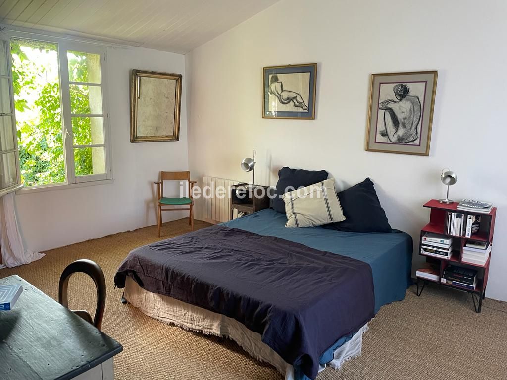 Photo 26 : CHAMBRE d'une maison située à La Couarde-sur-mer, île de Ré.