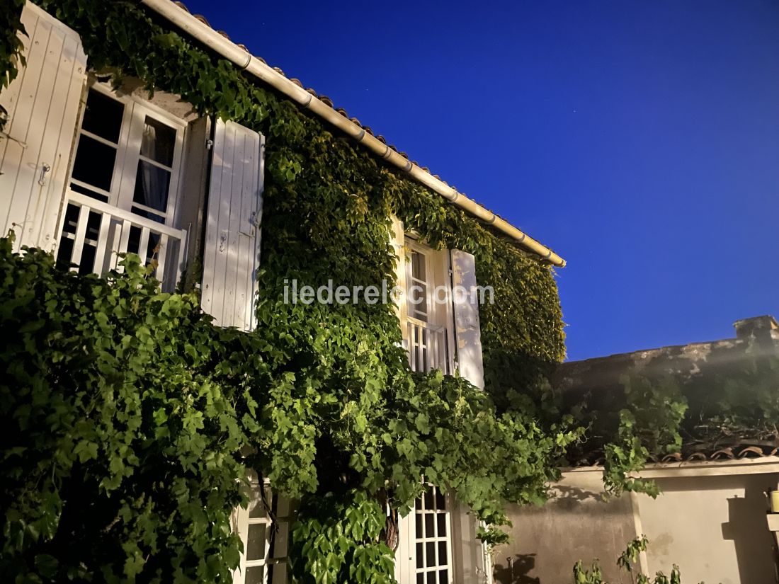 Photo 5 : PATIO d'une maison située à La Couarde-sur-mer, île de Ré.