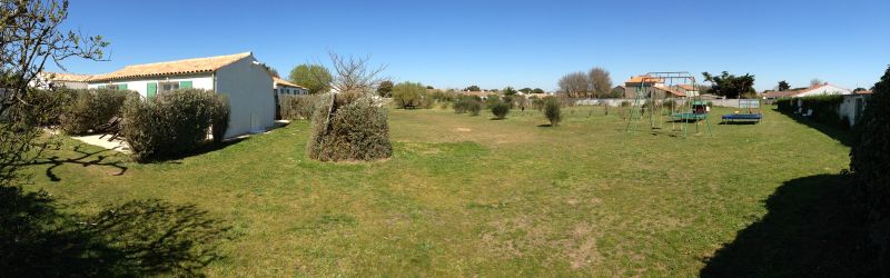 Photo 12 : EXTERIEUR d'une maison située à Sainte-Marie, île de Ré.