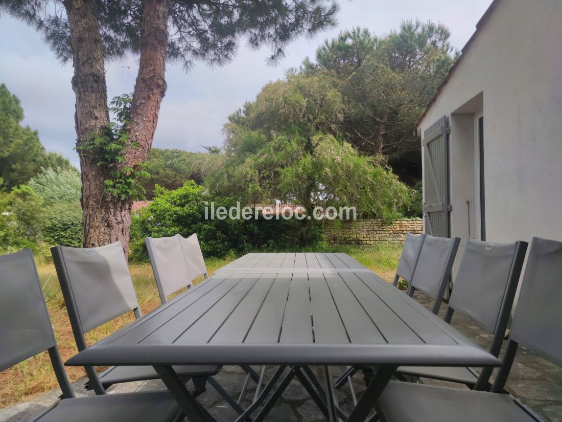 Photo 4 : TERRASSE d'une maison située à Le Bois-Plage-en-Ré, île de Ré.