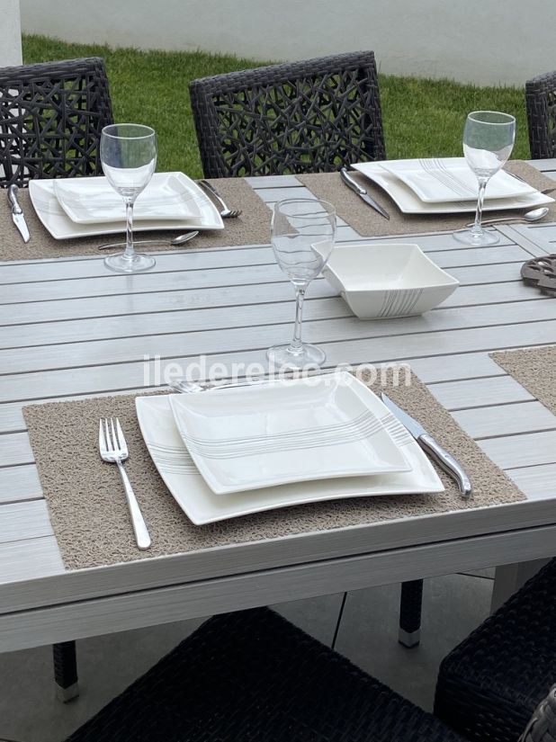 Photo 6 : TERRASSE d'une maison situ&eacute;e &agrave; Sainte-Marie-de-R&eacute;, &icirc;le de R&eacute;.