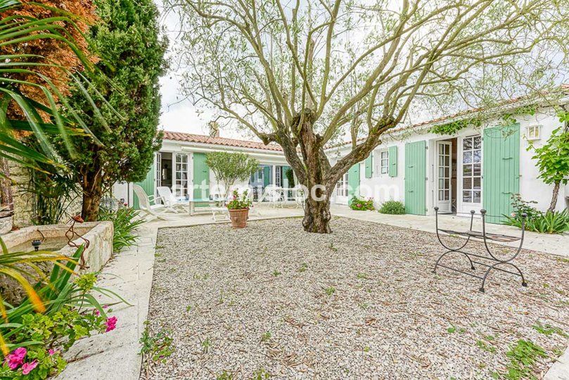 Photo 24 :  d'une maison située à La Flotte-en-Ré, île de Ré.