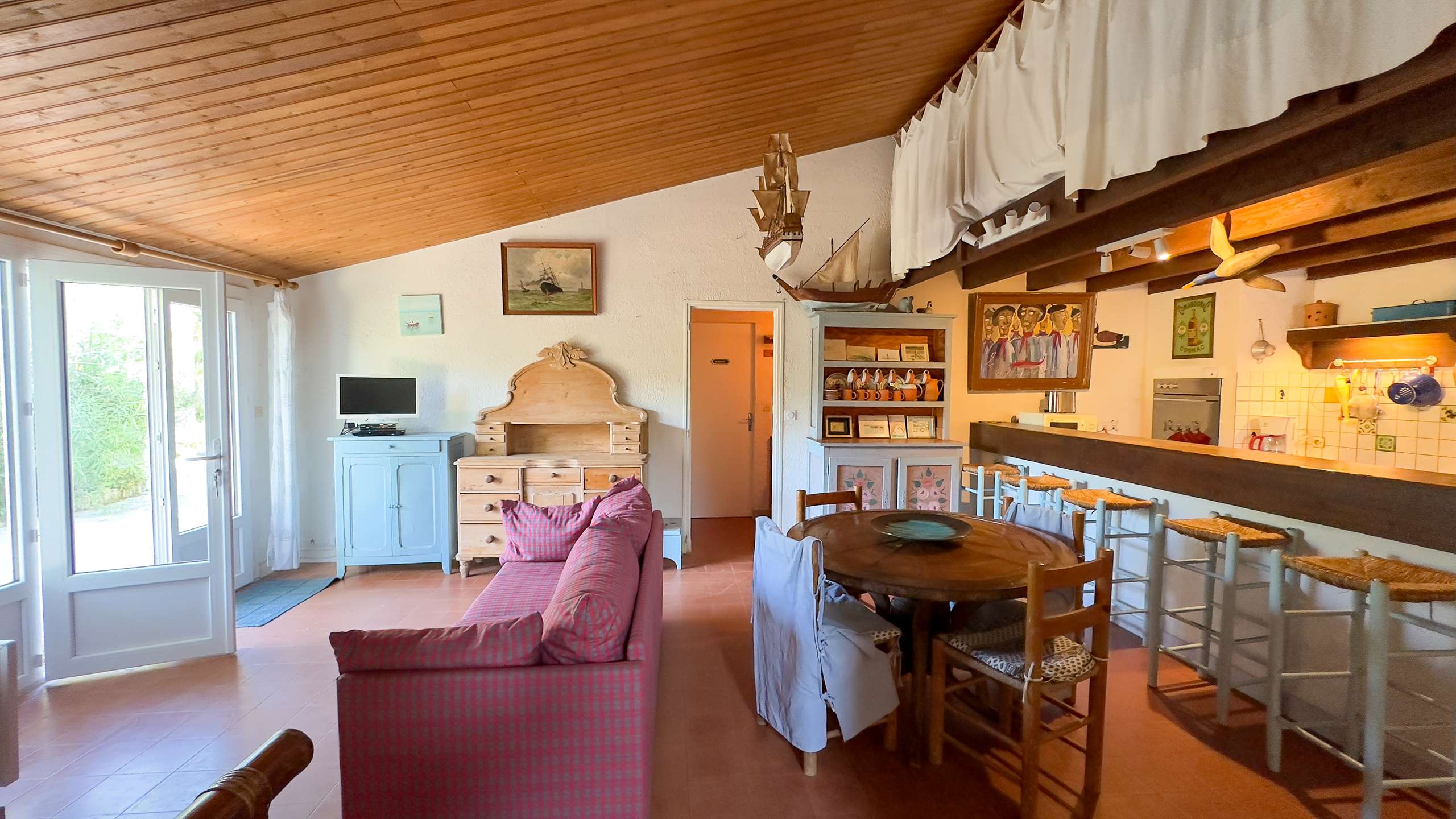 Photo 6 :  d'une maison située à Le Bois-Plage-en-Ré, île de Ré.