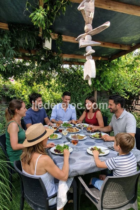 Photo 9 : NC d'une maison situ&eacute;e &agrave; Ars en R&eacute;, &icirc;le de R&eacute;.