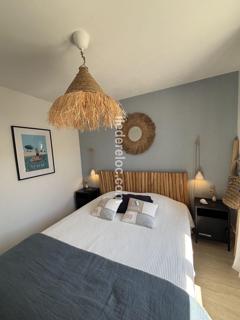 Photo 16 : CHAMBRE d'une maison située à Le Bois-Plage-en-Ré, île de Ré.