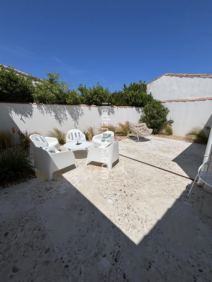 Photo 37 : PATIO d'une maison située à Le Bois-Plage-en-Ré, île de Ré.