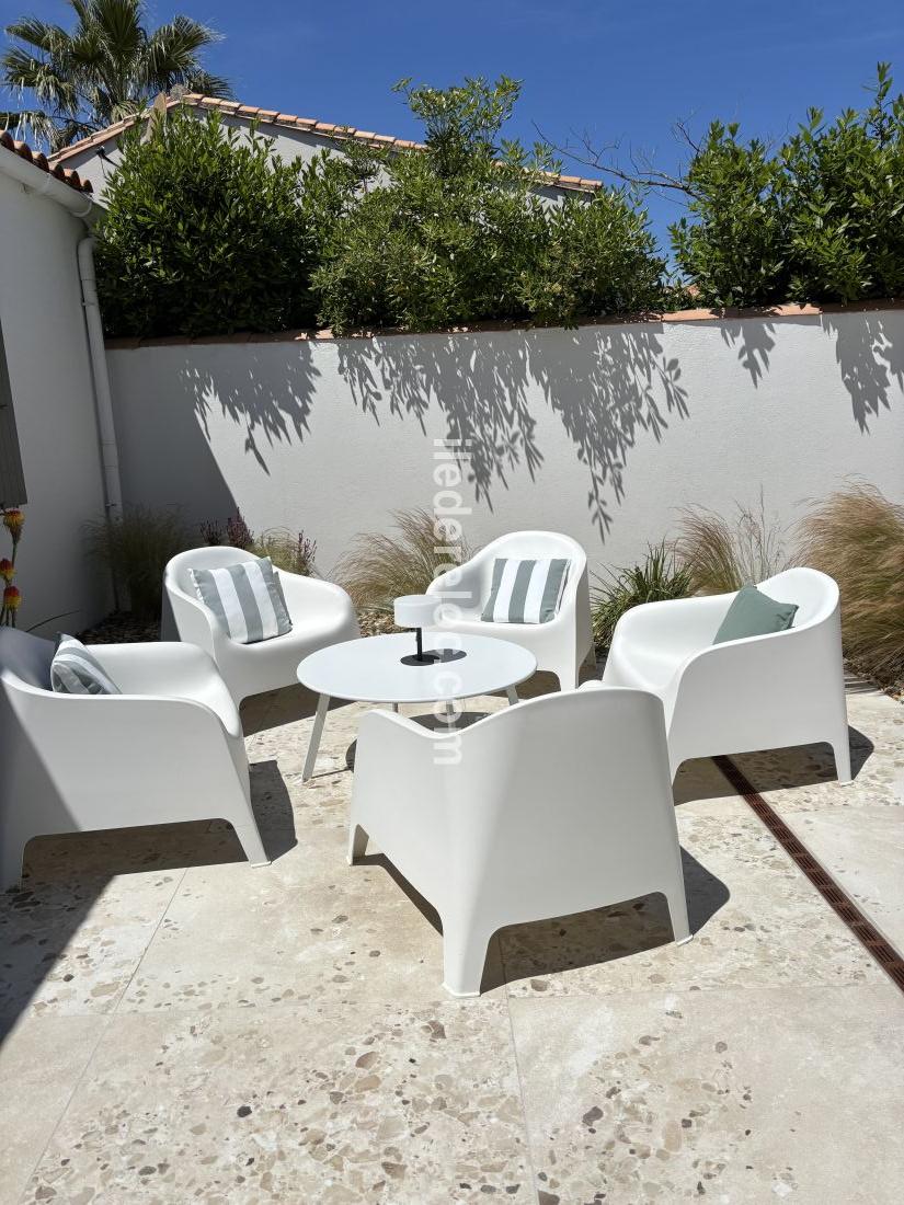 Photo 36 : PATIO d'une maison située à Le Bois-Plage-en-Ré, île de Ré.