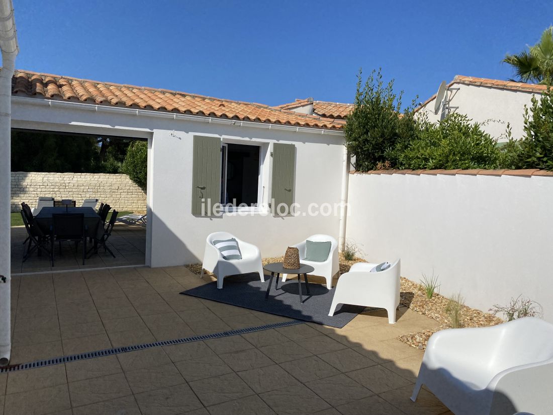 Photo 4 : PATIO d'une maison située à Le Bois-Plage-en-Ré, île de Ré.