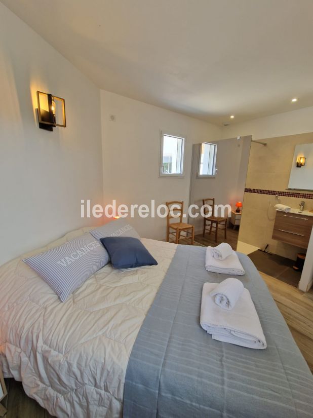 Photo 10 : CHAMBRE d'une maison située à Le Bois-Plage-en-Ré, île de Ré.