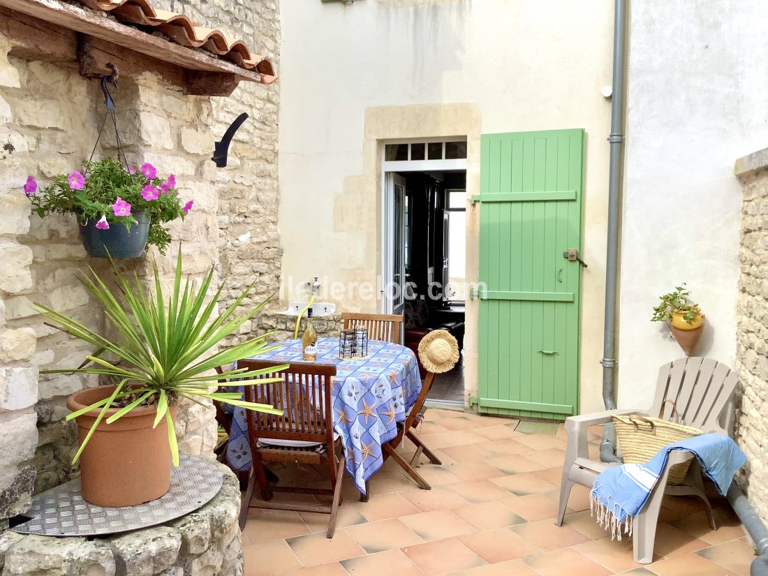 Photo 1 : NC d'une maison située à Sainte-Marie-de-Ré, île de Ré.