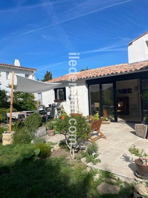 Photo 7 : JARDIN d'une maison située à Ars en Ré, île de Ré.