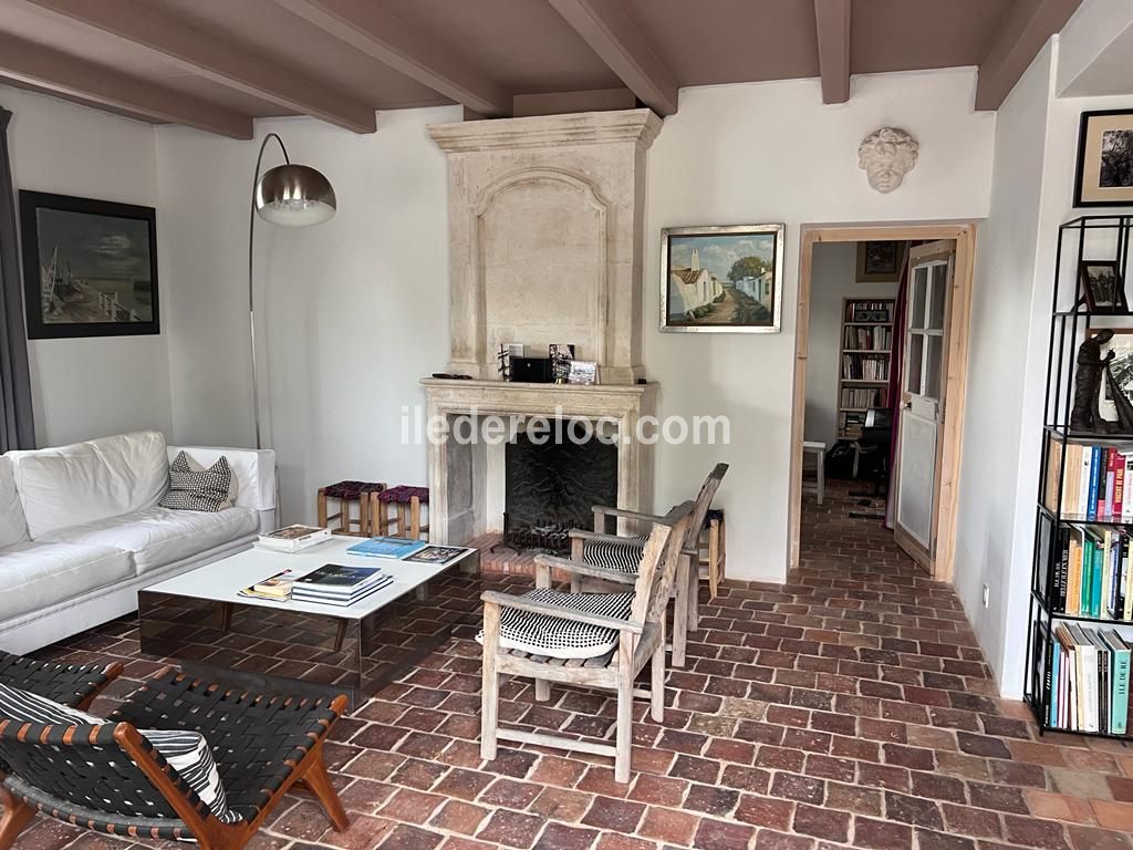 Photo 8 : SEJOUR d'une maison située à Les Portes-en-Ré, île de Ré.