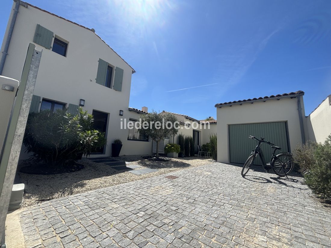 Photo 17 : EXTERIEUR d'une maison située à La Flotte-en-Ré, île de Ré.