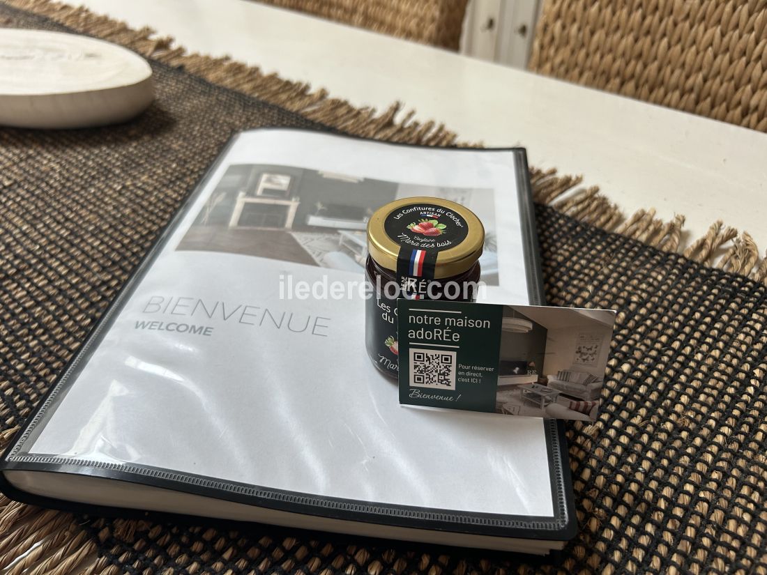 Photo 13 : SEJOUR d'une maison située à Les Portes-en-Ré, île de Ré.