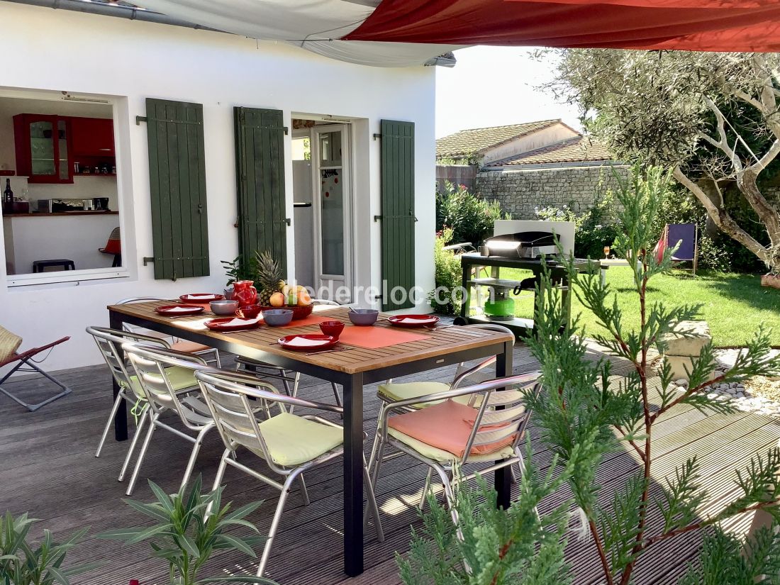 Photo 1 : TERRASSE d'une maison située à Sainte-Marie-de-Ré, île de Ré.