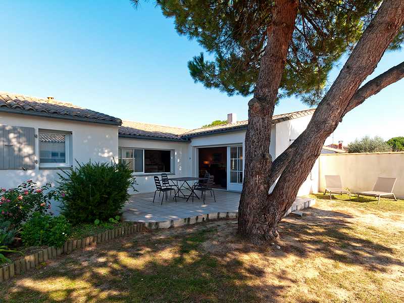 Photo 1 : EXTERIEUR d'une maison située à La Couarde-sur-mer, île de Ré.