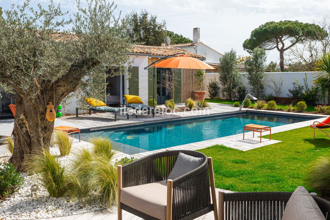 Photo 3 : PISCINE d'une maison située à Le Bois-Plage-en-Ré, île de Ré.