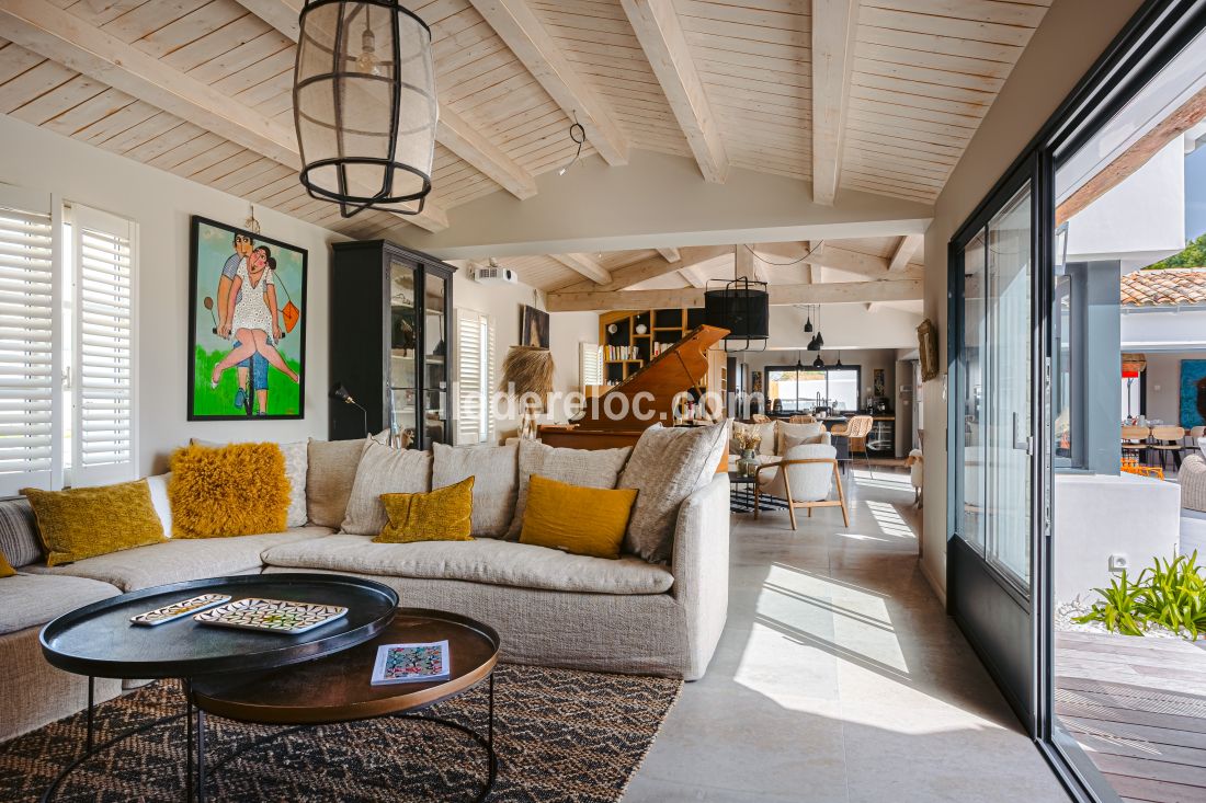 Photo 9 : SEJOUR d'une maison située à Le Bois-Plage-en-Ré, île de Ré.