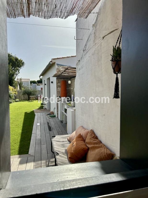 Photo 25 : EXTERIEUR d'une maison située à La Couarde-sur-mer, île de Ré.