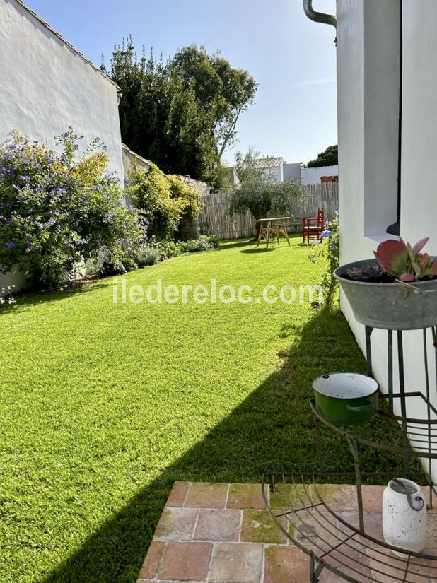 Photo 26 : JARDIN d'une maison située à La Couarde-sur-mer, île de Ré.