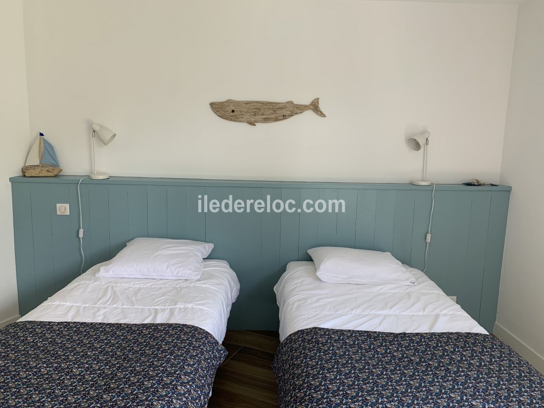 Photo 13 : CHAMBRE d'une maison située à Le Bois-Plage-en-Ré, île de Ré.