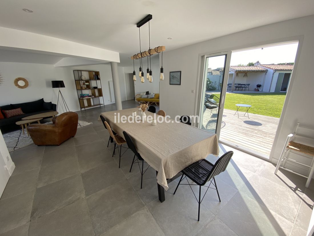 Photo 7 : SEJOUR d'une maison située à Le Bois-Plage-en-Ré, île de Ré.