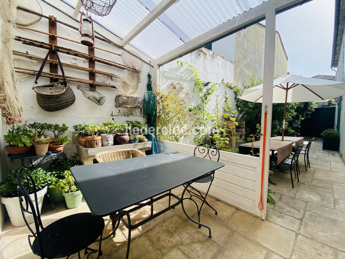 Photo 1 : PATIO d'une maison située à La Couarde-sur-mer, île de Ré.