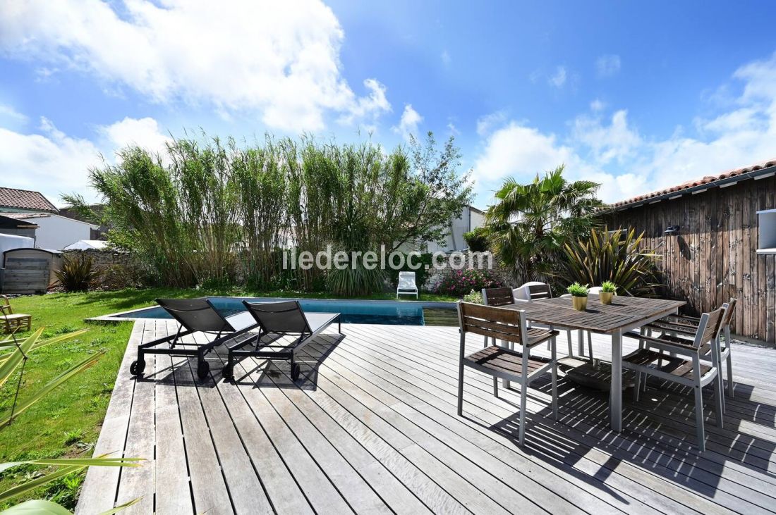 Photo 3 : TERRASSE d'une maison située à Sainte-Marie-de-Ré, île de Ré.