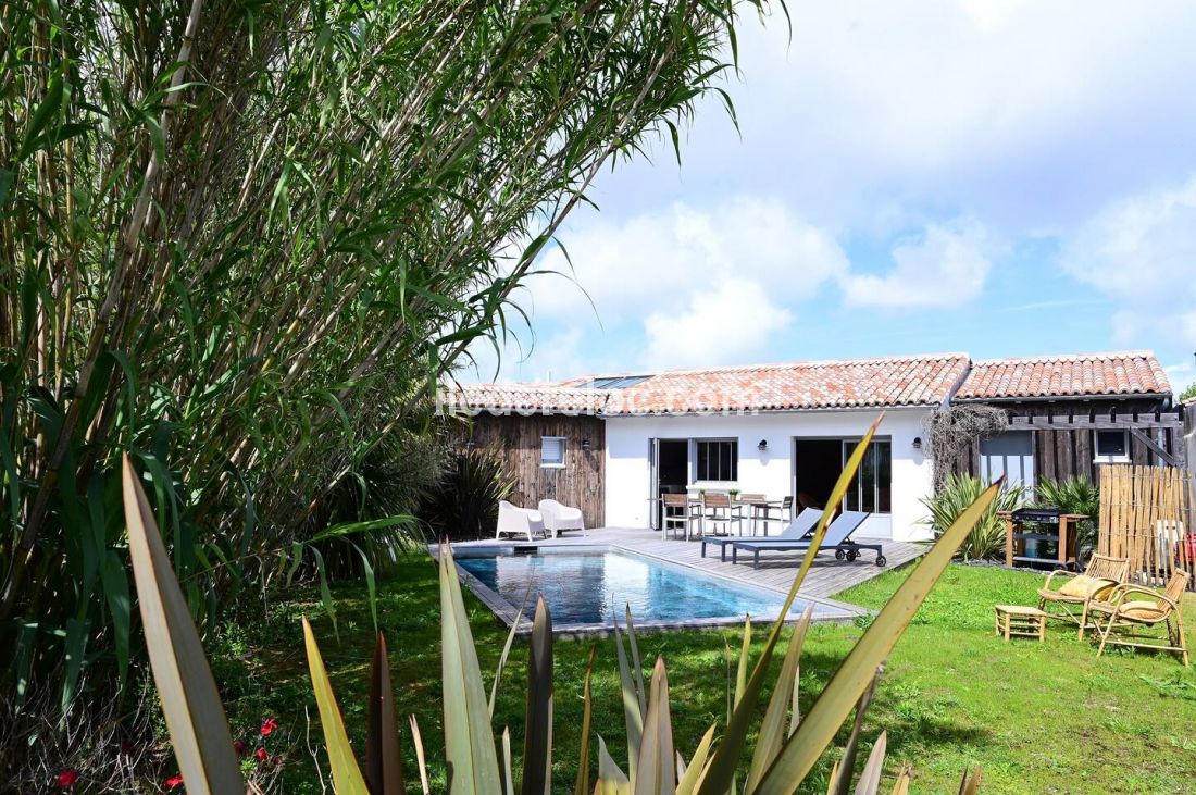 Photo 6 : JARDIN d'une maison située à Sainte-Marie-de-Ré, île de Ré.