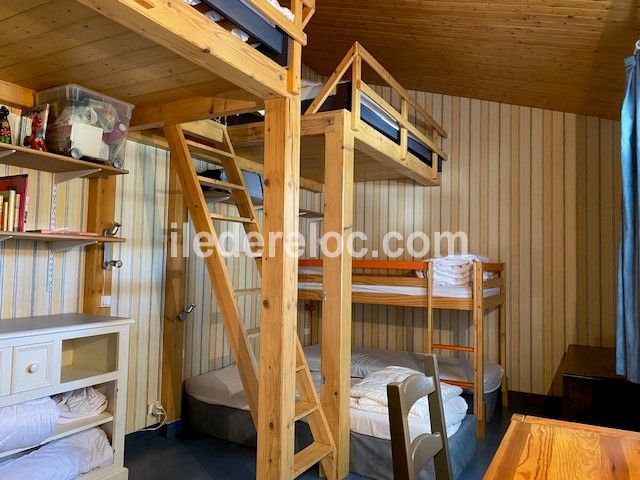 Photo 10 : CHAMBRE d'une maison située à La Couarde-sur-mer, île de Ré.