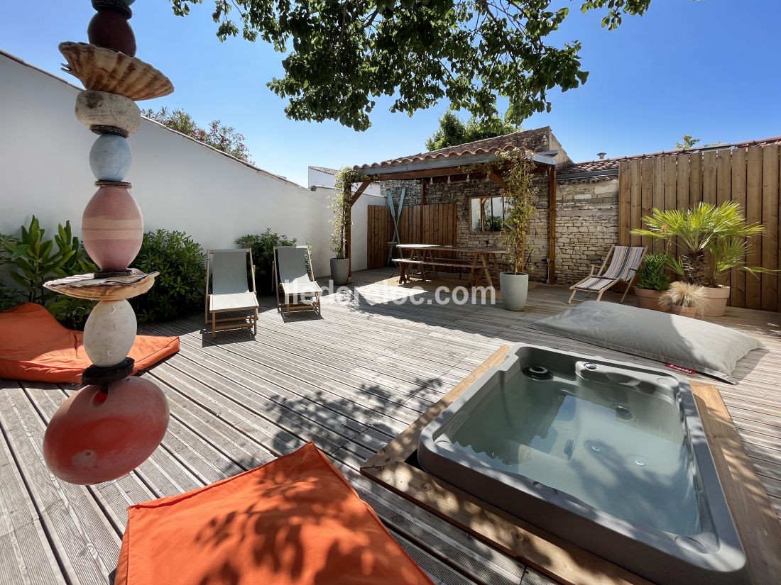 Photo 3 : PATIO d'une maison située à La Couarde-sur-mer, île de Ré.