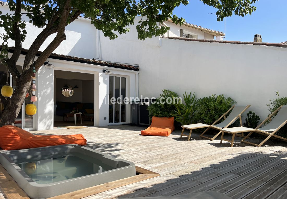 Photo 4 : PATIO d'une maison située à La Couarde-sur-mer, île de Ré.