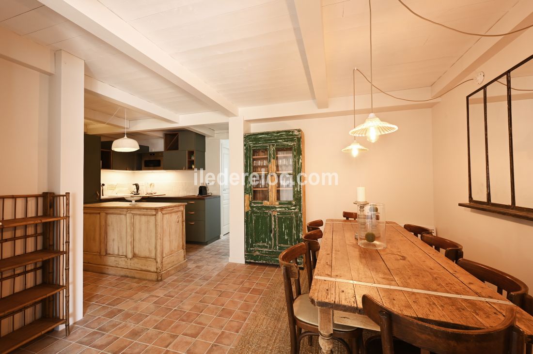 Photo 7 : SEJOUR d'une maison située à La Couarde-sur-mer, île de Ré.