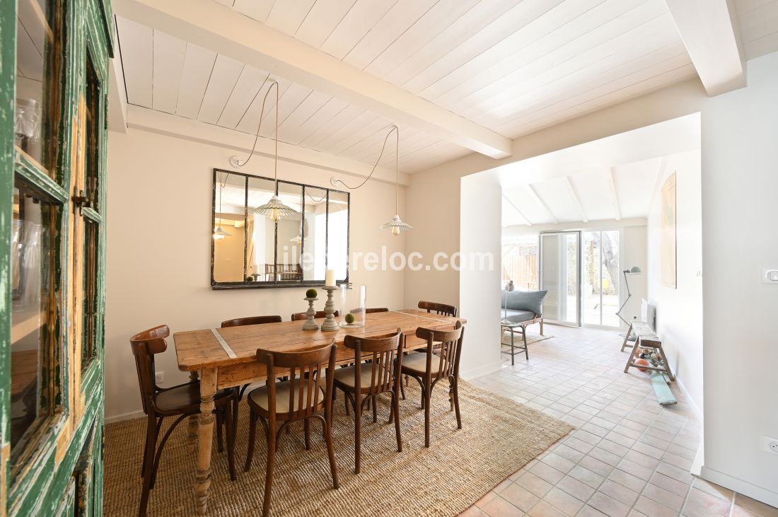 Photo 8 : SEJOUR d'une maison située à La Couarde-sur-mer, île de Ré.