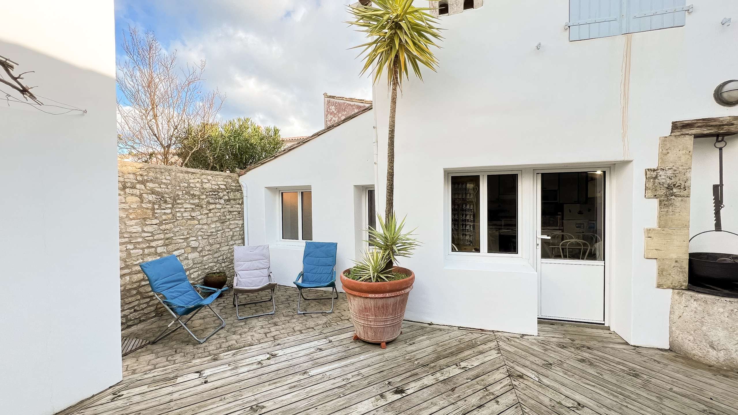 Photo 2 :  d'une maison située à La Couarde-sur-mer, île de Ré.