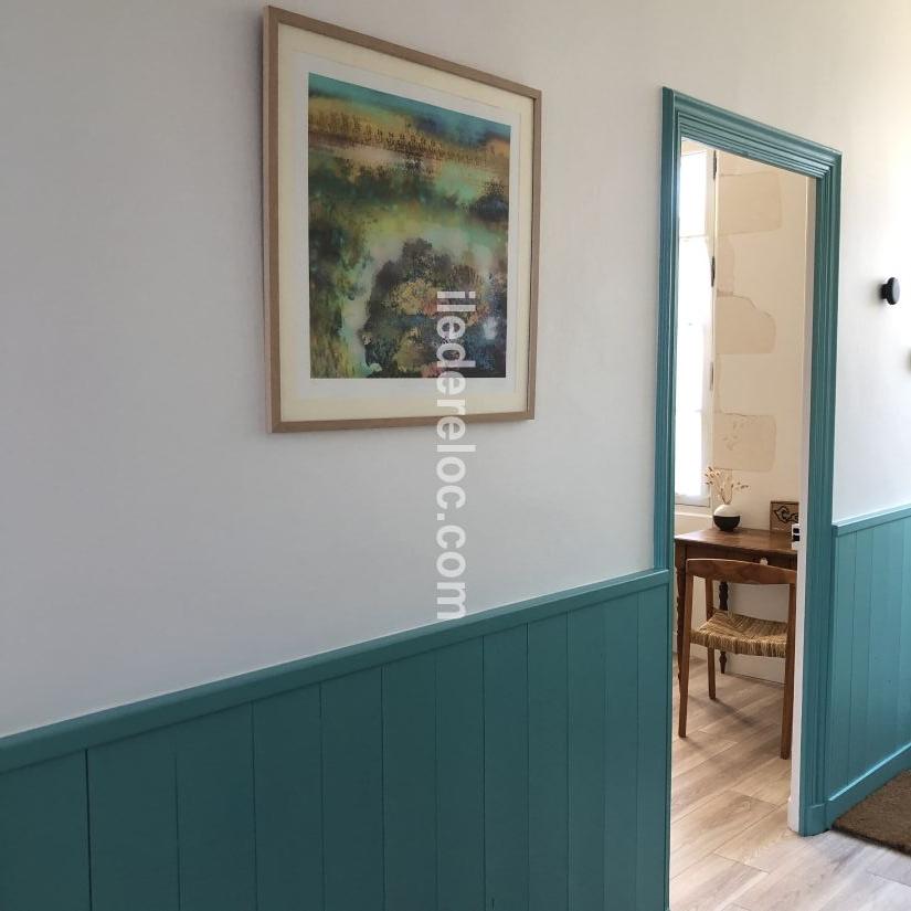 Photo 10 : ENTREE d'une maison situ&eacute;e &agrave; La Flotte-en-R&eacute;, &icirc;le de R&eacute;.