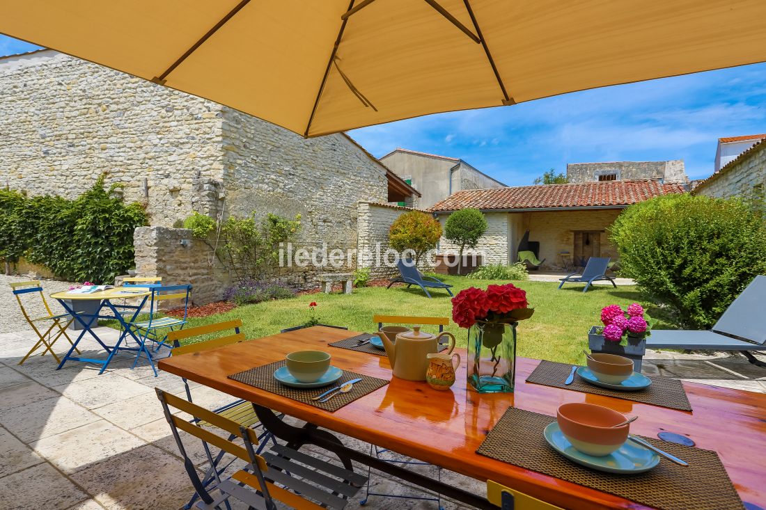 Photo 2 : JARDIN d'une maison située à La Flotte-en-Ré, île de Ré.