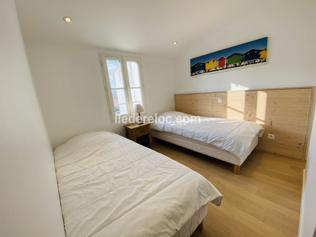 Photo 13 : CHAMBRE d'une maison située à La Couarde-sur-mer, île de Ré.