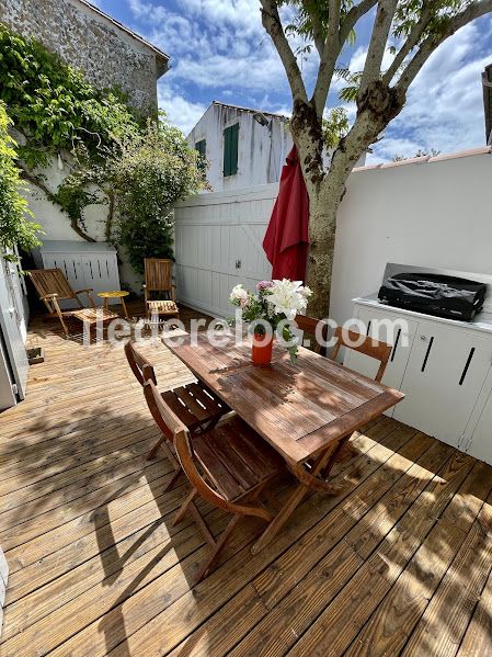 Photo 5 : TERRASSE d'une maison située à La Flotte-en-Ré, île de Ré.
