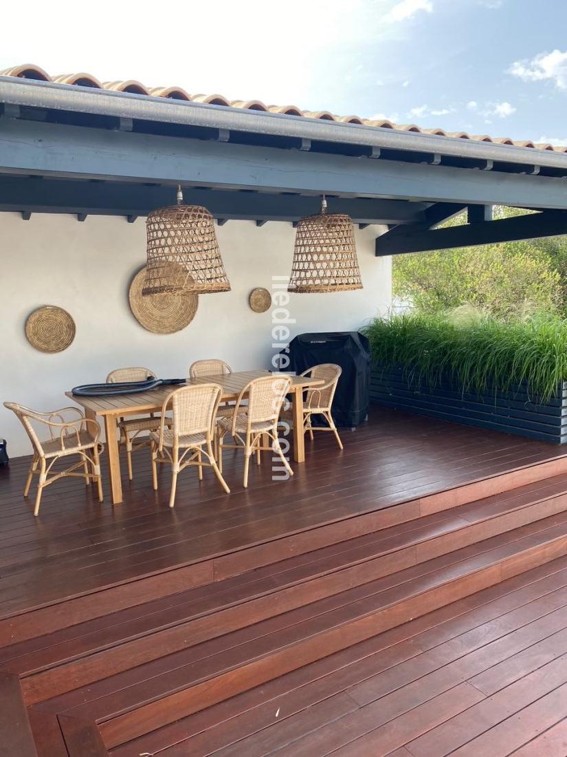 Photo 3 : TERRASSE d'une maison située à La Flotte-en-Ré, île de Ré.