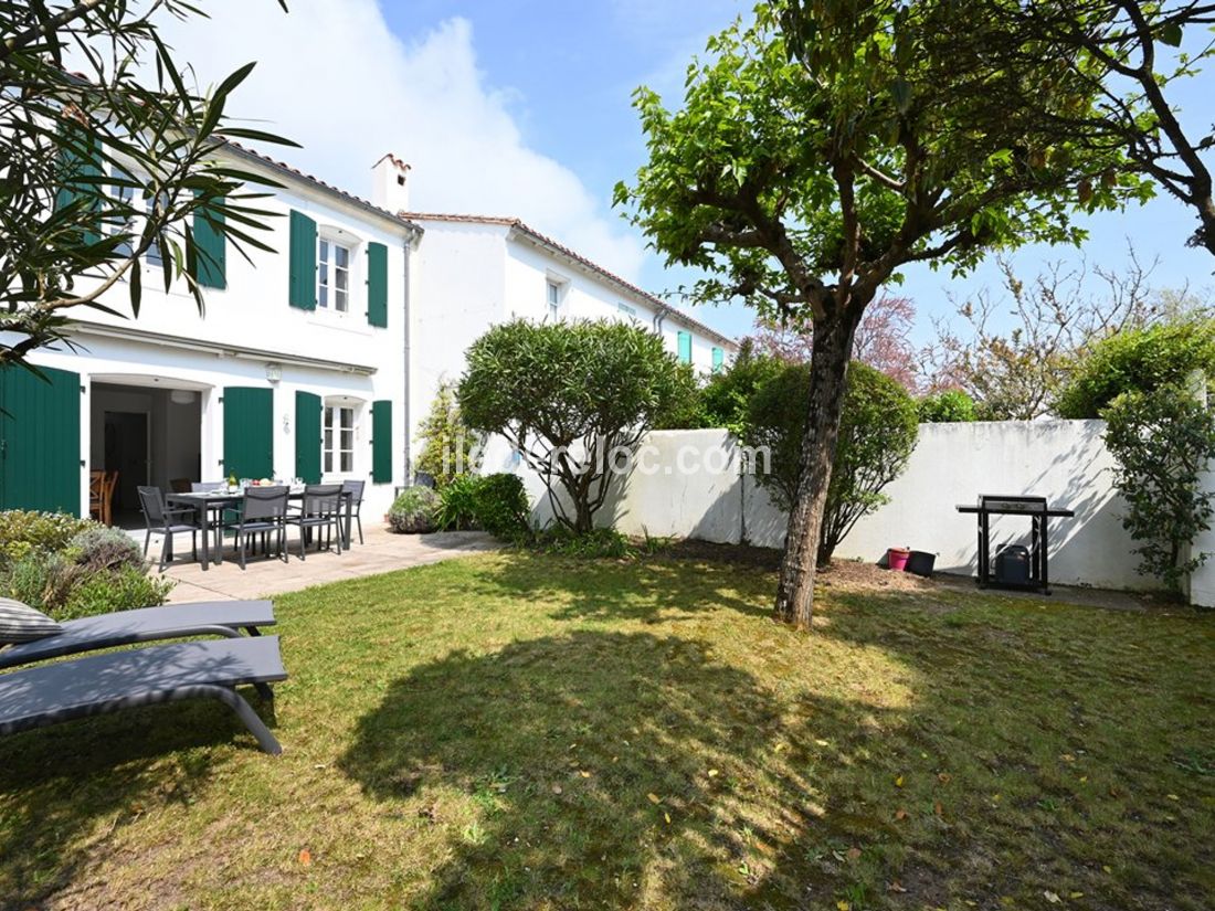 Photo 1 : NC d'une maison située à La Couarde-sur-mer, île de Ré.