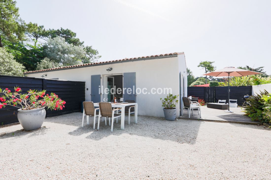 Photo 10 : JARDIN d'une maison située à Sainte-Marie-de-Ré, île de Ré.