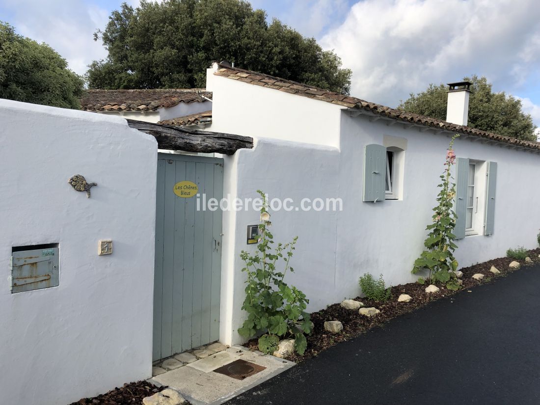 Photo 11 : EXTERIEUR d'une maison située à Sainte-Marie-de-Ré, île de Ré.