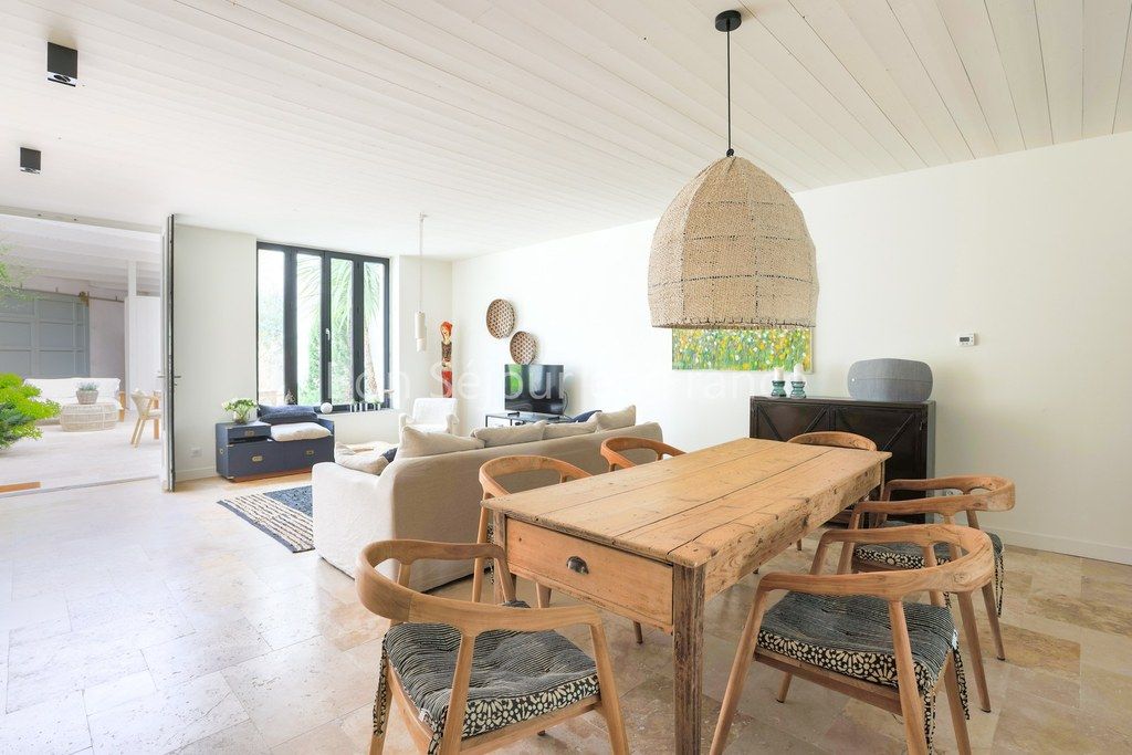 Photo 12 : NC d'une maison situ&eacute;e &agrave; Le Bois-Plage-en-R&eacute;, &icirc;le de R&eacute;.