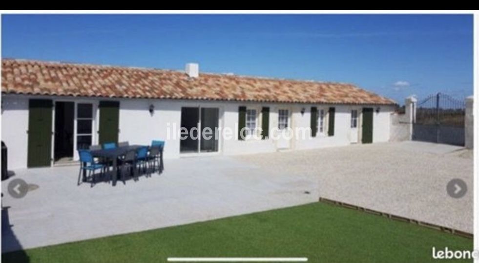 Photo 7 : TERRASSE d'une maison située à Saint-Martin-de-Ré, île de Ré.