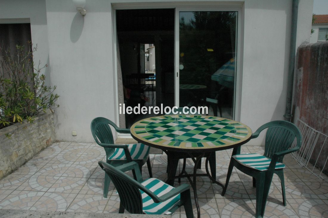 Photo 8 : TERRASSE d'une maison située à Rivedoux-Plage, île de Ré.