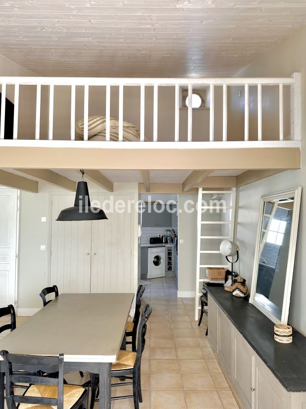 Photo 5 : SEJOUR d'une maison située à La Couarde-sur-mer, île de Ré.