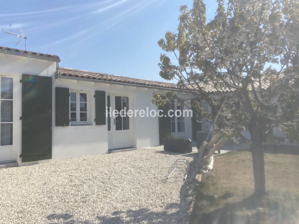 Photo 2 : NC d'une maison située à Le Bois-Plage-en-Ré, île de Ré.